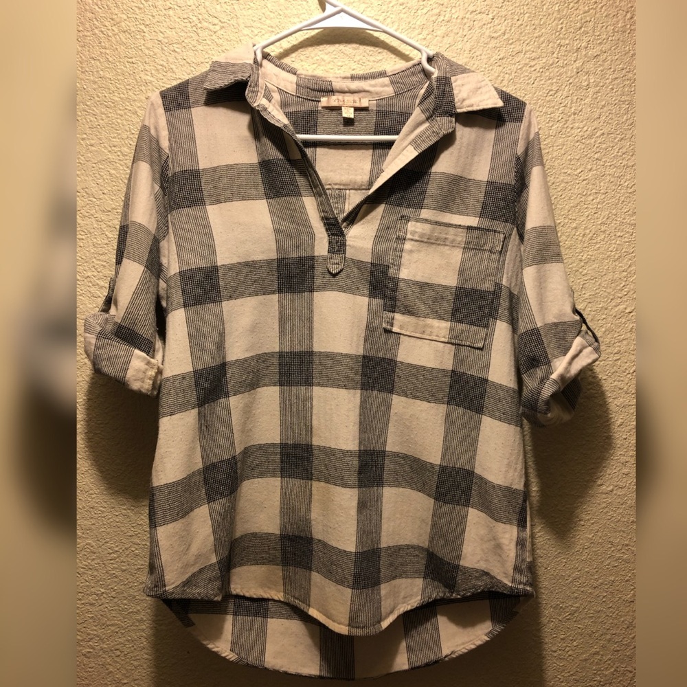 Plaid shirt •3 for $33• Make a Bundle